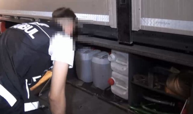 Tuzla'da narkotik operasyonu: 447 kilogram sıvı metamfetamin ele geçirildi