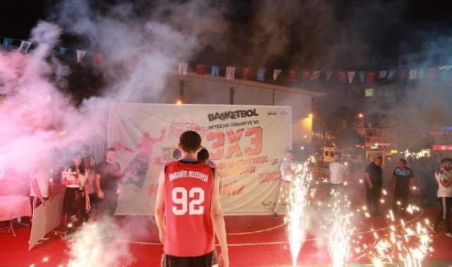 Ümraniye'de Sokak Basketbol Turnuvası'nda şampiyonlar belli oldu