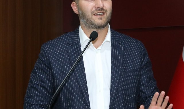 Ümraniyespor'da yeni başkan Ömür Aydın oldu