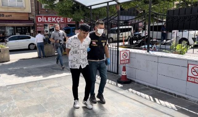 Üvey ağabeyini, annesine olan borcunu ödemediği için öldürmüş