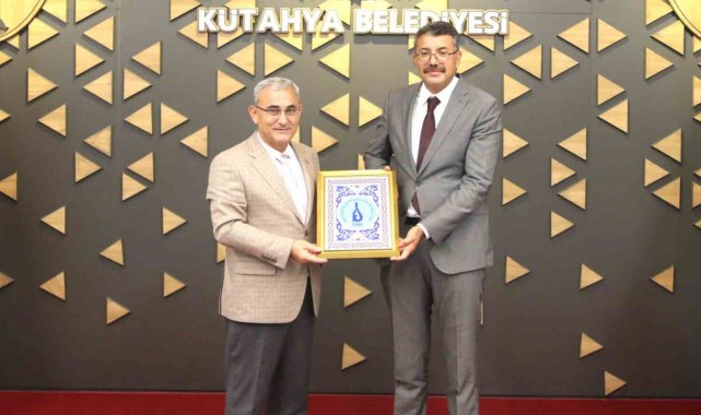 Vali Ali Çelik'ten Belediye Başkanı Alim Işık'a veda ziyareti