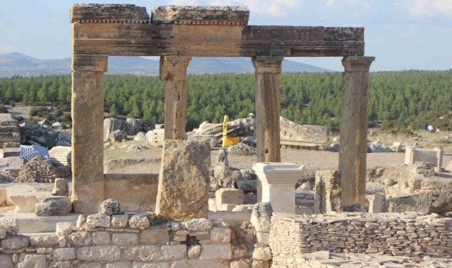 Vali Ergün; "Uşak birçok uygarlığı barındıran açık hava müzesidir"