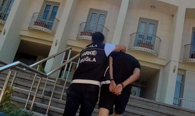 Yolcunun valizinden 1 kilo 370 gram uyuşturucu çıktı