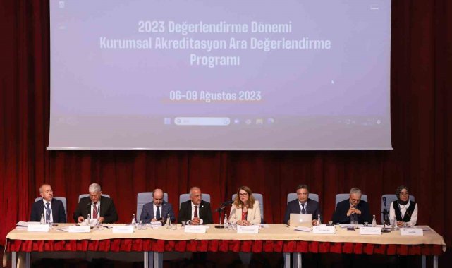 Yükseköğretim kalite kurulu değerlendirme takımı Atatürk Üniversitesinde