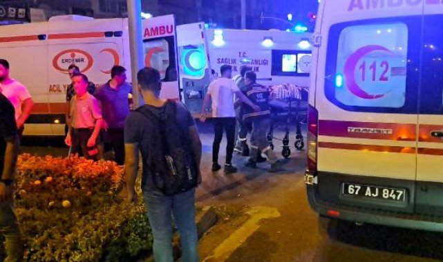 Zonguldak'ta taksi, otomobile çarptı: 10 yaralı