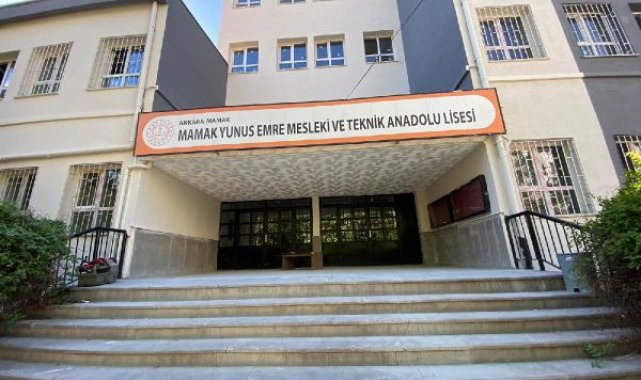 21.45'te okul çıkışına tepki