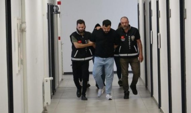 3 yıl sonra yakalanan cinayet şüphelisinin evinden cephanelik çıktı