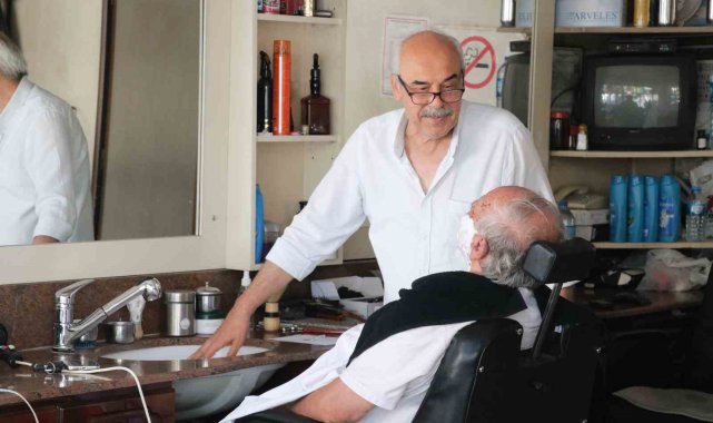 7'sinde mesleğe başladı 70'inde de devam ediyor