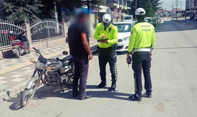 Afyonkarahisar'da 17 motosiklet trafikten men edildi