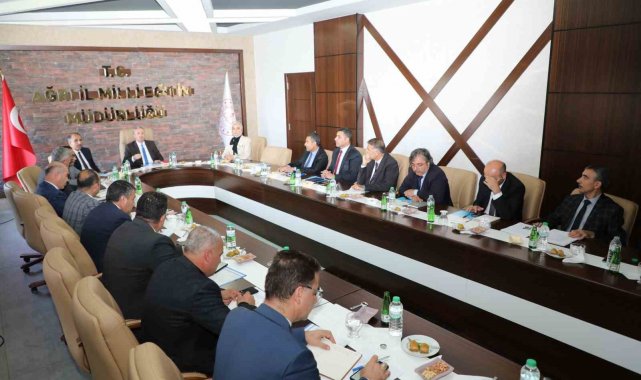 Ağrı'da ilçe milli eğitim müdürleri toplantısı düzenlendi