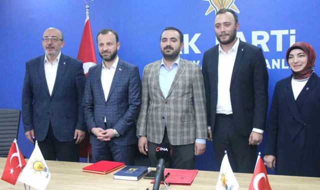 AK Parti Kütahya İl Gençlik Kolları Başkanlığında devir teslim töreni