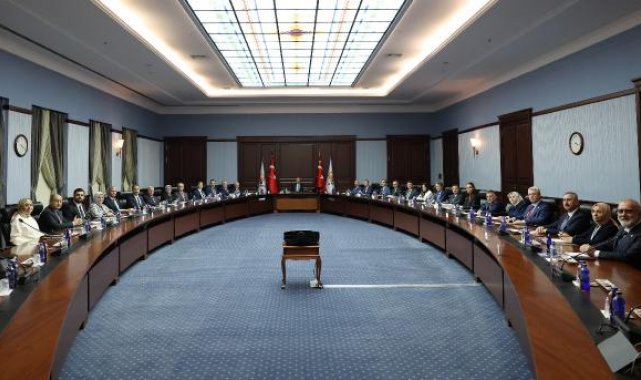 AK Parti'de MYK toplandı