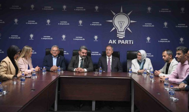 Akar ve Büyükkılıç'tan AK Parti Teşkilatı ile Tanışma toplantısı
