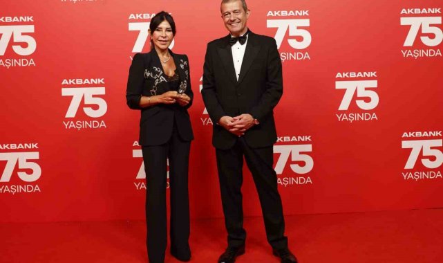 Akbank 75'inci yılını özel bir galayla kutladı