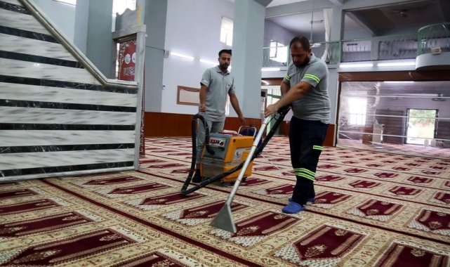 Akdeniz'de ibadethaneler temizleniyor