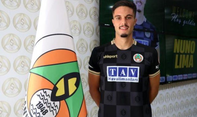 Alanyaspor 3 transferini tanıttı