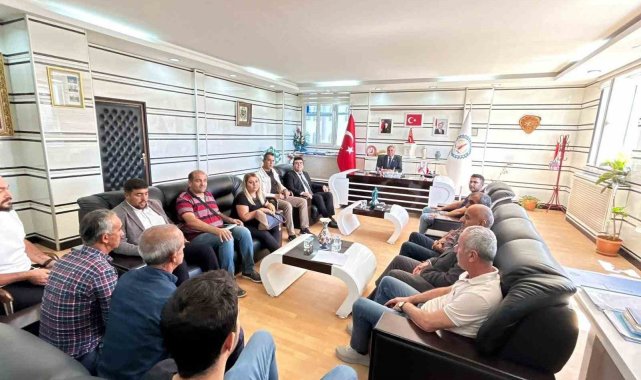 Altıntaş'ta arazi toplulaştırma kararı alınan köylerin muhtarları bilgilendirildi