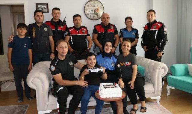 Amasya polisinden bedensel engelli Mustafa Alp'e anonslu doğum günü sürprizi