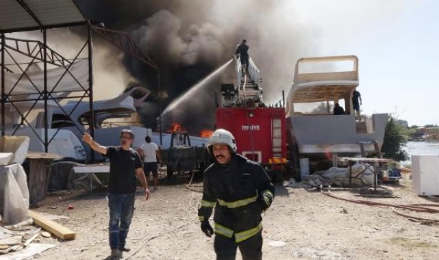 Antalya'da ot yangını, bakım yapılan teknelere ve ormana sıçradı - Yeniden