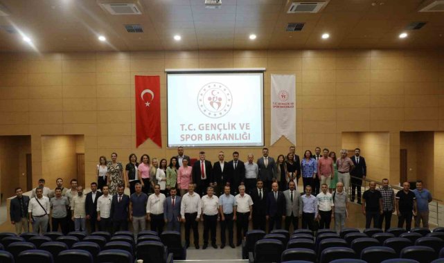 Aydın Gençlik ve Spor İl Müdürlüğü yeni döneme hazırlık toplantısı gerçekleştirdi