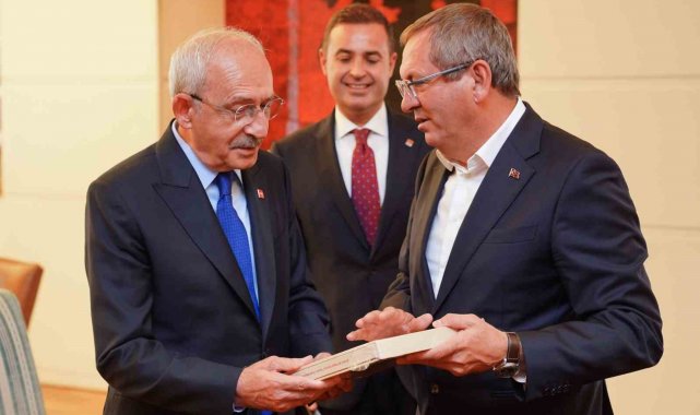 Ayvalık Belediye Başkanı'ndan CHP Lideri Kılıçdaroğlu'na sürpriz
