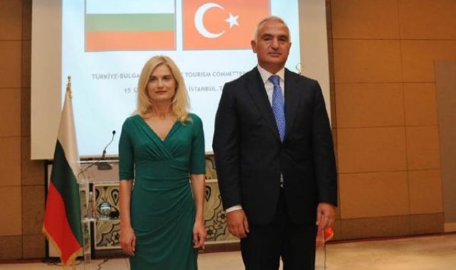 Bakan Ersoy: Bulgaristan'ın uçuşlarını artırması turist hacmine büyük katkı sağlayacak