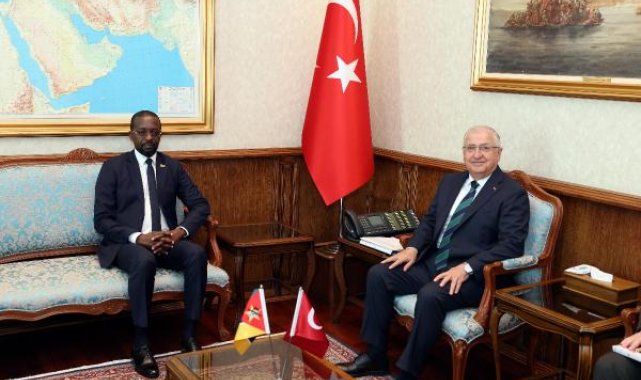 Bakan Güler, Mozambikli mevkidaşı ile bir araya geldi