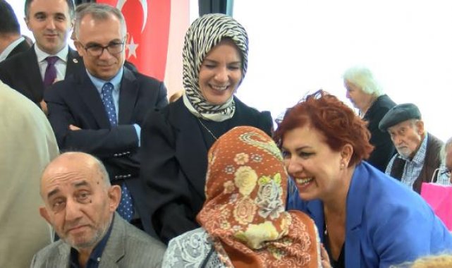 Bakan Mahinur Özdemir Göktaş Maltepe Huzurevi'ni ziyaret etti