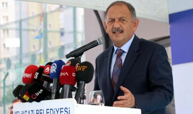 Bakan Özhaseki: Evin yüksek olması, yıkılmasına sebep değil