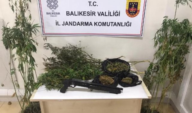Balıkesir'de uyuşturucu operasyonu: 3 gözaltı