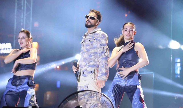 Bandırma'da Sefo ile rap rüzgârı