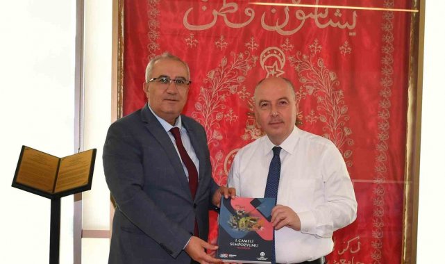 Başkan Arslan, Vali Coşkun'a Çameli Sempozyumu kitabını takdim etti