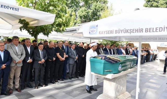Başkan Bağlamış'ın acı günü: Hayatını kaybeden annesi toprağa verildi