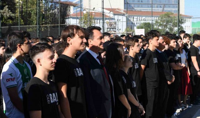 Başkan Dündar, öğrencileri yalnız bırakmıyor