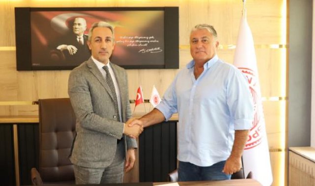 Batman Petrolspor'un yeni teknik direktörü Mesut Toros oldu
