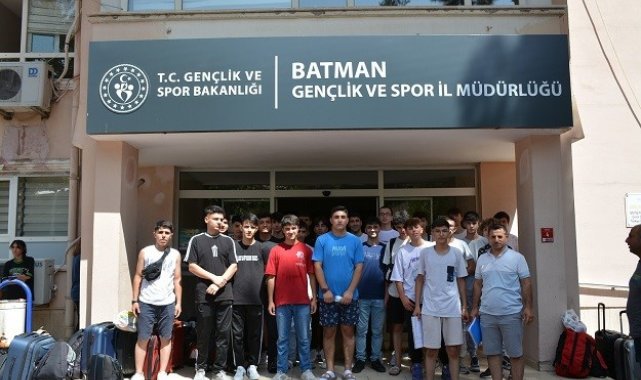 Batman'da 64 genç kamp yapmaya gönderildi