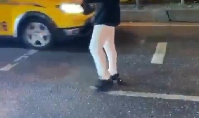 Beyoğlu'nda trafikte denetim yapan Maltepesporlu futbolcu gözaltına alındı