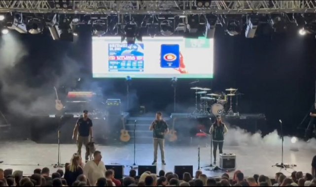 Bursa polisi konserde bilgilendirme yaptı