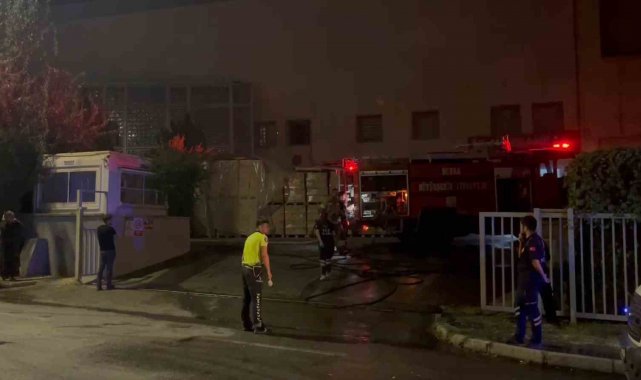 Bursa'da iplik fabrikasında korkutna yangın