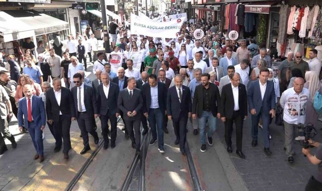 Bursa'nın lezzet şöleni kortejle başladı