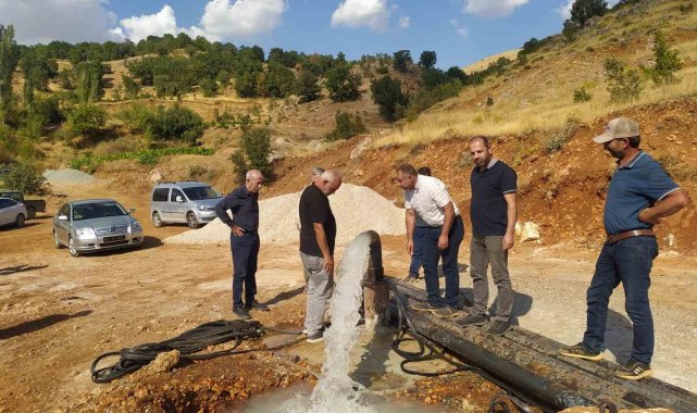 Çelikhan ilçesinde 3 kuyuda su bulundu