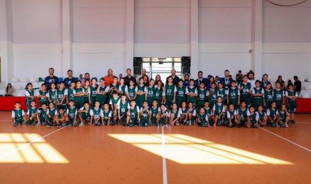 Çocuklara özel geleneksel basketbol kampı düzenlendi