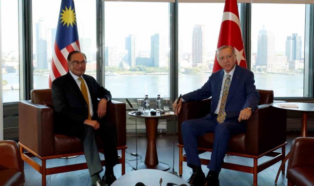 Cumhurbaşkanı Erdoğan, Malezya Başbakanı İbrahim'i kabul etti