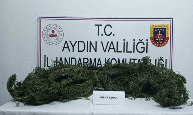 Çuvala koyduğu 10 kilo uyuşturucu ile yakalandı