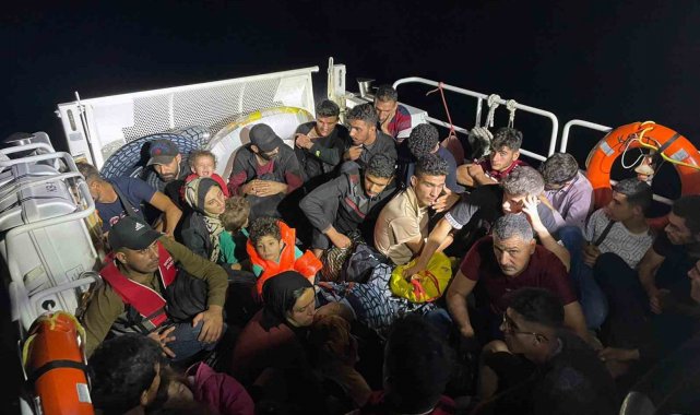 Datça'da 30 düzensiz göçmen yakalandı