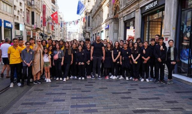Demirören Medya Lisesi öğrencileri Madame Tussauds Müzesi'ni ziyaret etti