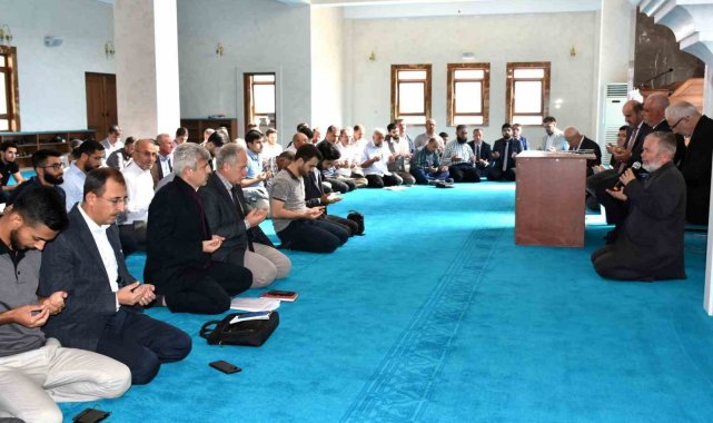 Deprem bölgesinde görev alan personele başarı belgesi verildi