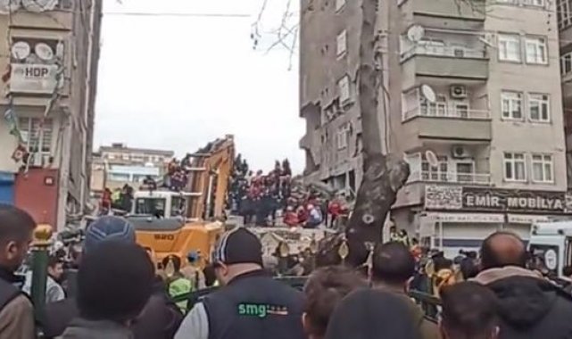 Depremde 38 kişinin öldüğü binanın 2 müteahhidi ve arsa sahibine 22'şer yıl hapis istemi