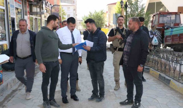 Diyadin'de İnönü ve Prestij caddeleri yenileniyor
