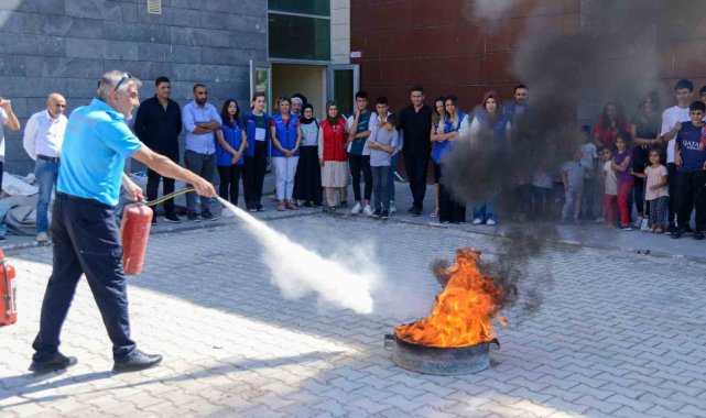 Diyarbakır itfaiyesinden yangın tatbikatı